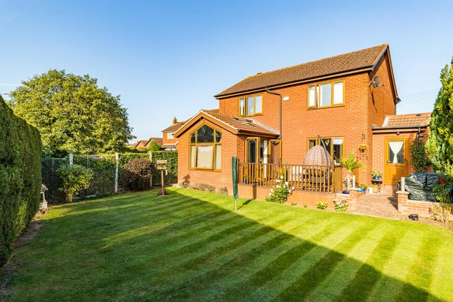 Detached house for sale in Highgrove, Messingham, Scunthorpe