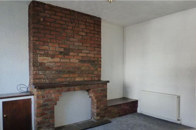 4, Stockport photo 3