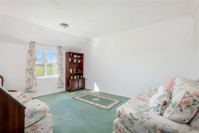 19, Grove Court, Oxfordshire photo 4
