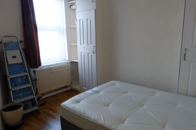 2a North End Road, London photo 3