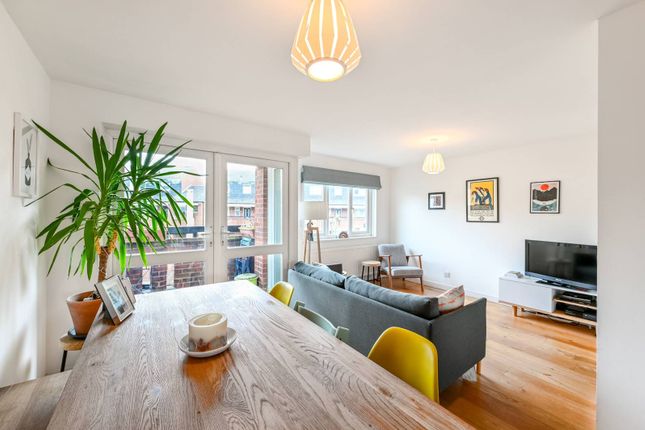 Thumbnail Flat for sale in Maygood Street, Angel, London