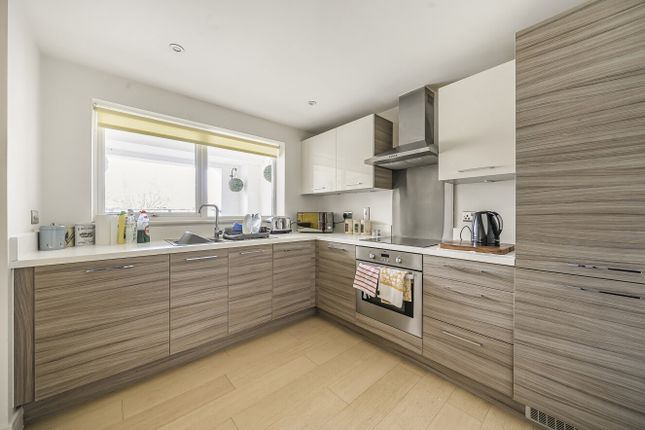 Flat 4, Keble Court, 45, Sunderland Avenue, North Oxford photo 2