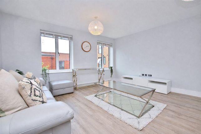 7 Scholars Court,, Chertsey Street, Guildford photo 3