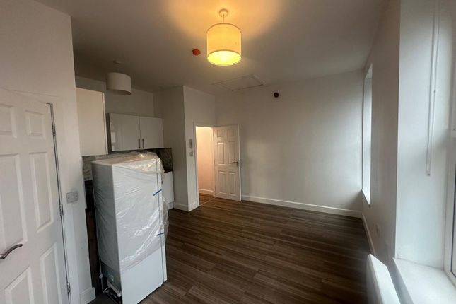 Flat 3, 2A Henrietta Street, Ashton-under-Lyne photo 5