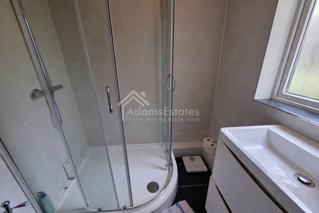 48, Lees Holm, Dewsbury photo 5