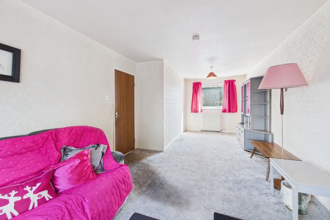 12, Smithfield Crescent, Blairgowrie photo 3
