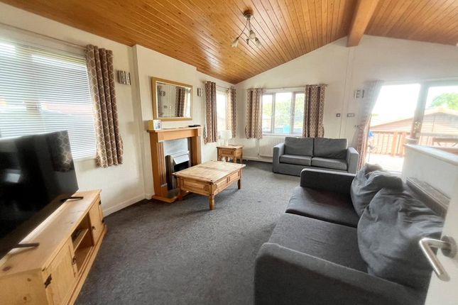 45 Chestnut Forrest,, White Acress, Newquay photo 2