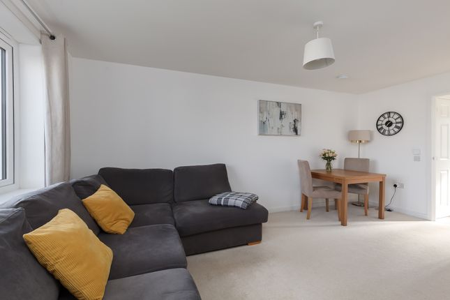 21, Comitis Road, West Calder photo 3