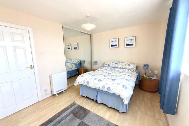 Flat 4. Hesketh Court,, Queens Promenade, Lancashire photo 3
