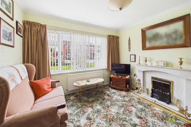 11, Stretton Close, Shrewsbury photo 2