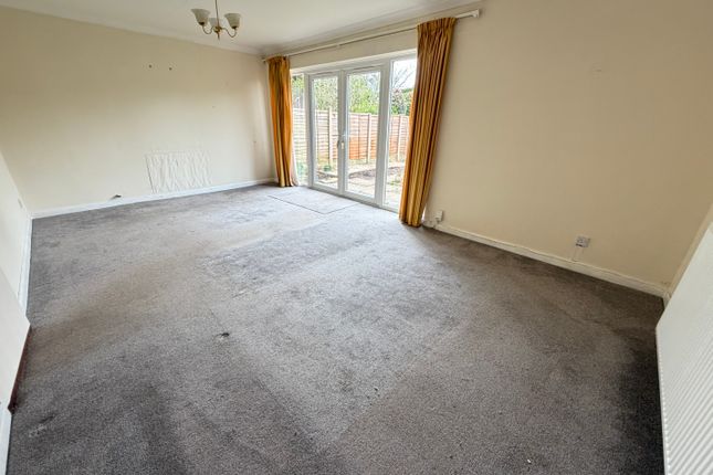 31, Woodcote Road, Wolverhampton photo 3
