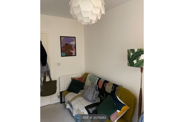 Essence House Selsea Place, London photo 5