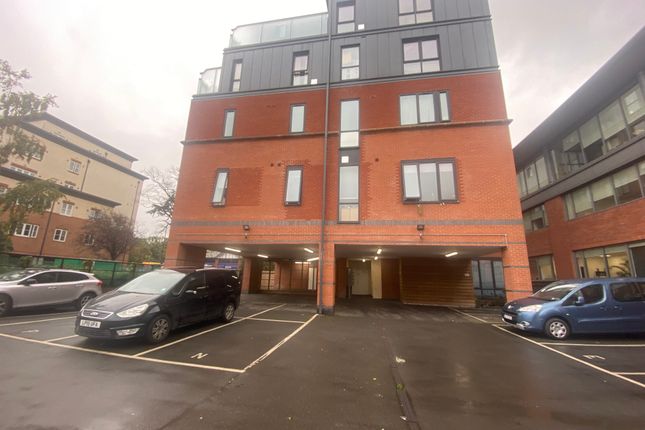 Thumbnail Flat to rent in Mercury House, Bath Road, Slough
