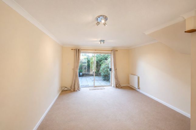 5A,, Hawthorne Place, Surrey photo 3