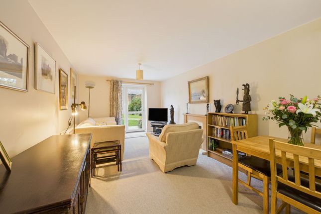 11 Parry Court Hazel Grove, Nottingham photo 2
