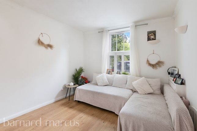 23a, Beaconsfield Place, Epsom photo 4