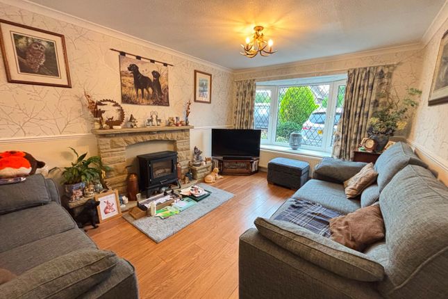 62, Low Garth Road, Leeds photo 4