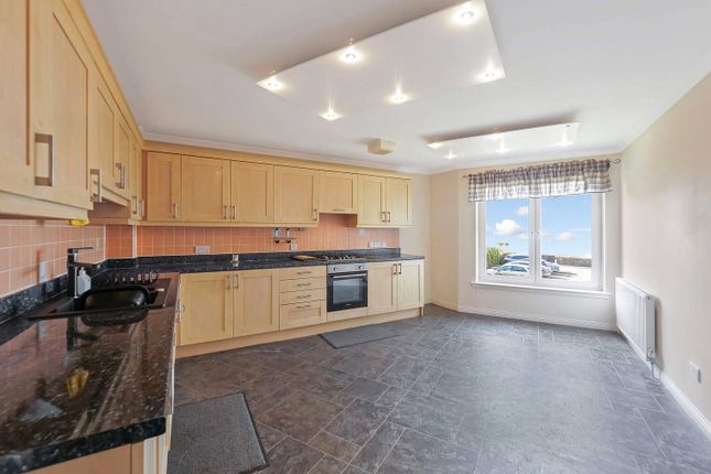 21 Wemyss Point,, Undercliff Road, Wemyss Bay photo 3