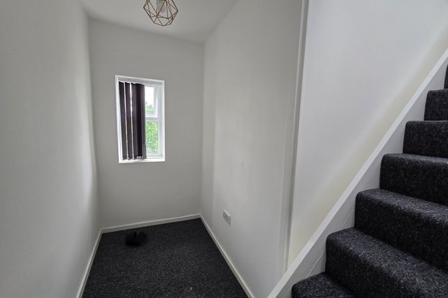 23, Bankbottom, Glossop photo 5