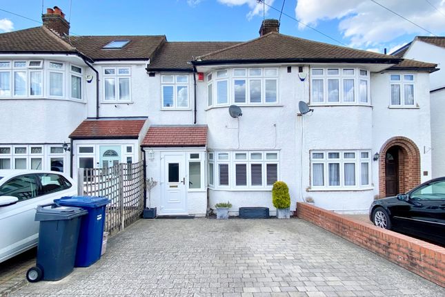 Thumbnail Terraced house for sale in Derwent Avenue, East Barnet