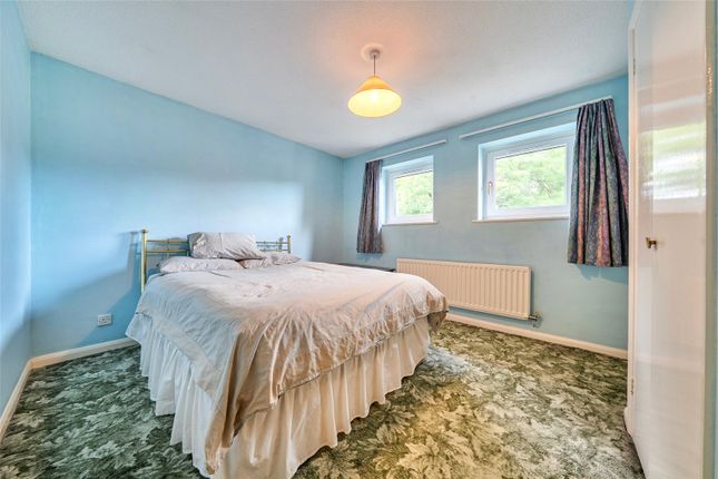 35, Leydon Close, London photo 4