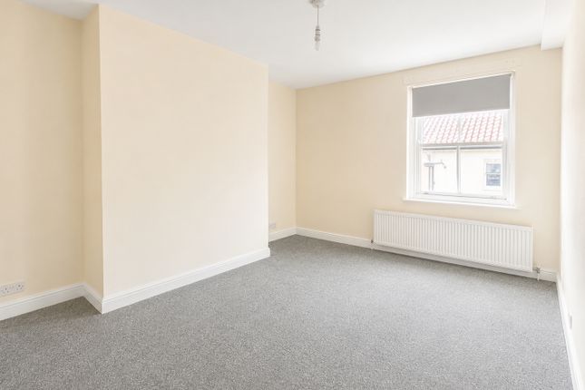 12A,, Westgate, North Yorkshire photo 3