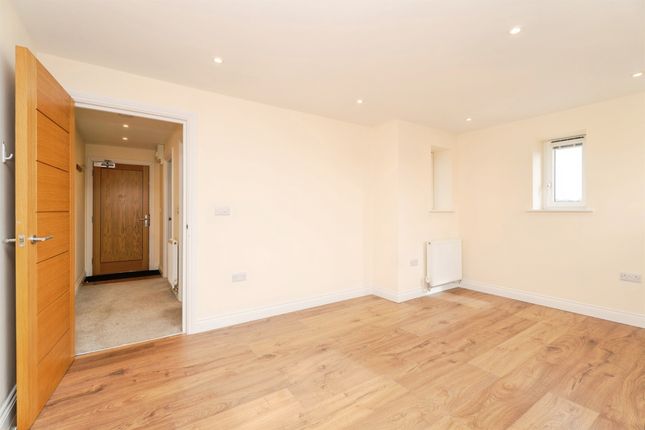Flat 10, 7, Newmans Court, Fakenham photo 3