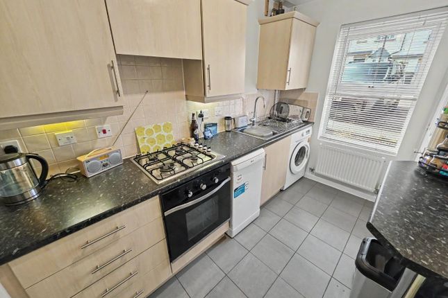 17, Sissinghurst Close, Rugby photo 4