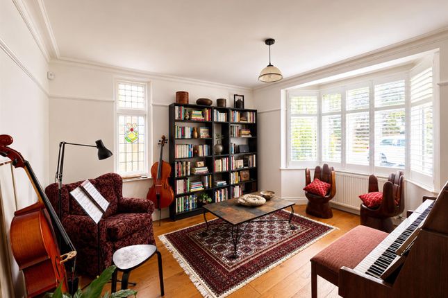 13, Woodmansterne Road, Carshalton photo 3