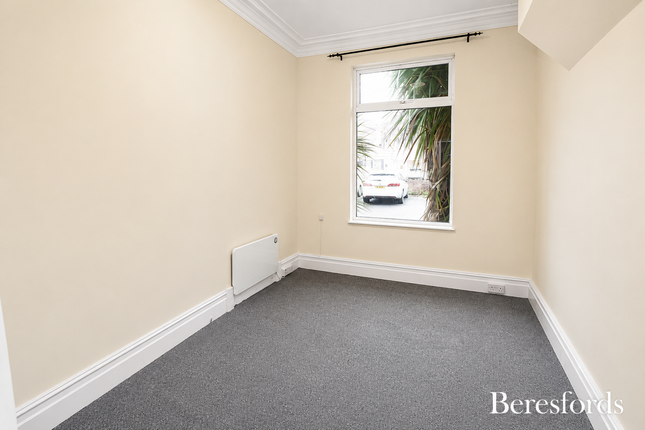 45a, Suttons Lane, Hornchurch photo 4
