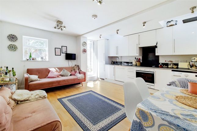 Thumbnail Terraced house to rent in Thorparch Road, Battersea Park