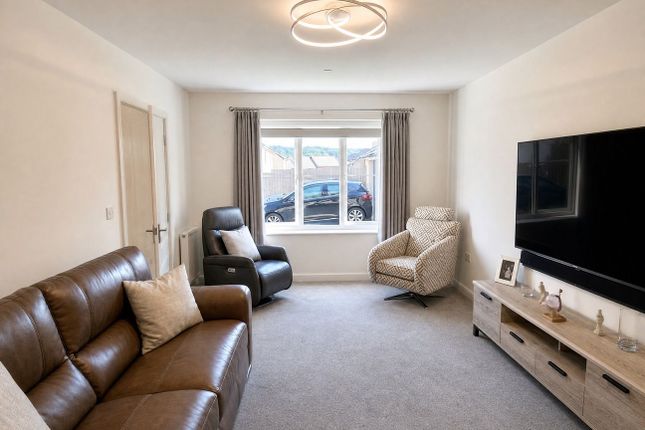 38, Heol Y Glowyr, Bridgend photo 2