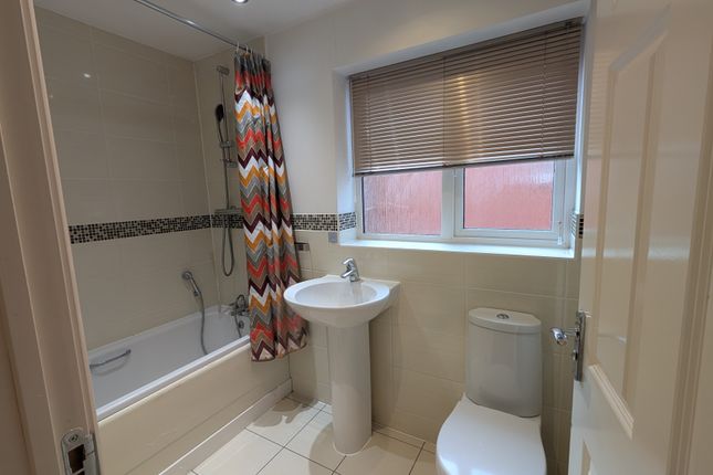 8, Linnet Avenue, Little Chalfont photo 3