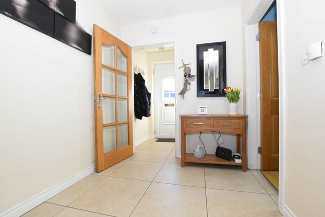 19, Shorelands Crescent, Newtownards photo 2