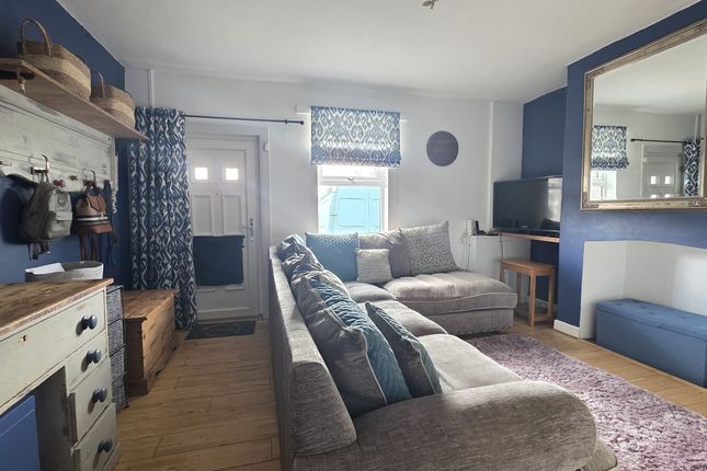35, Elm Row, Southam photo 3