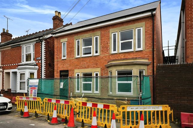Thumbnail Flat for sale in Cecil Road, Gloucester