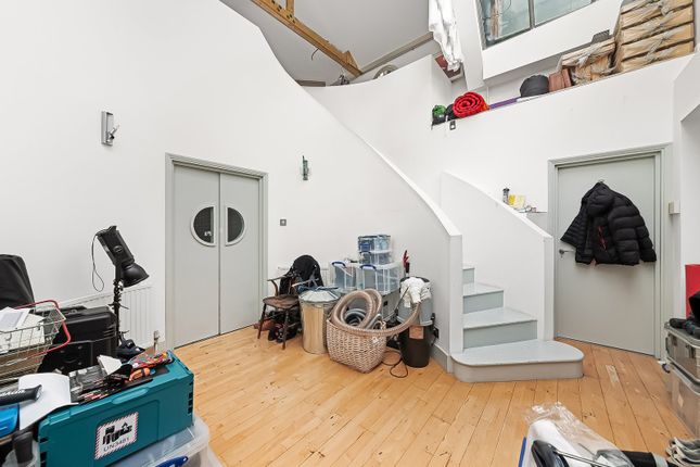 127, Camden Mews, London photo 3