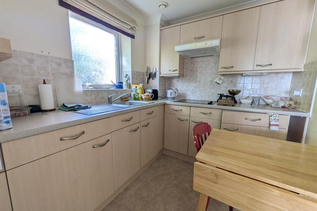 6, Portman Court, Grange Road, Uckfield photo 4