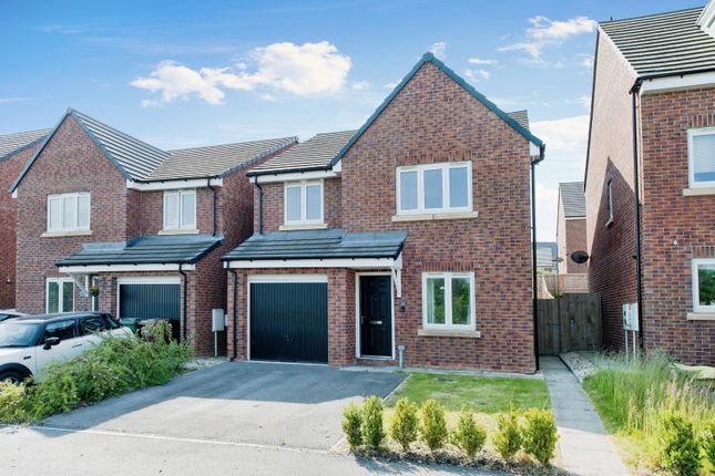 Detached house to rent in Epsom Close, Castleford, West Yorkshire