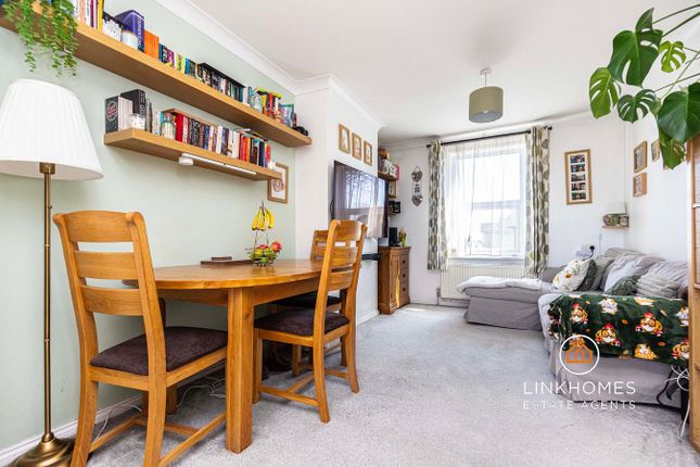Flat 2, 61, Victoria Road, Poole photo 2