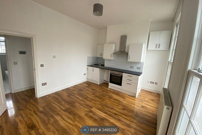 Thumbnail Flat to rent in Parrock Street, Gravesend