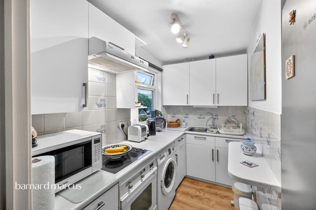 27c, Westcott Road, London photo 4