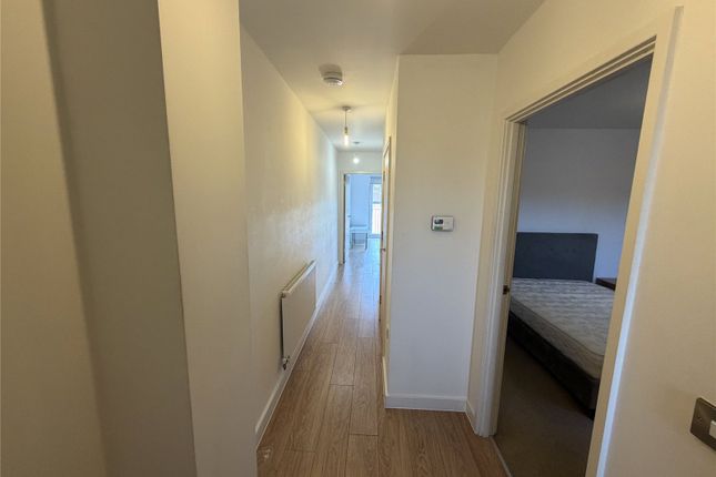 34, Coral Court, 9, Telford Road, London photo 4