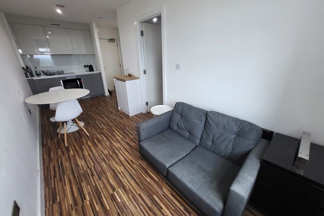 Apartment 1402 WEST POINT, 501 Chester Road, Manchester photo 2