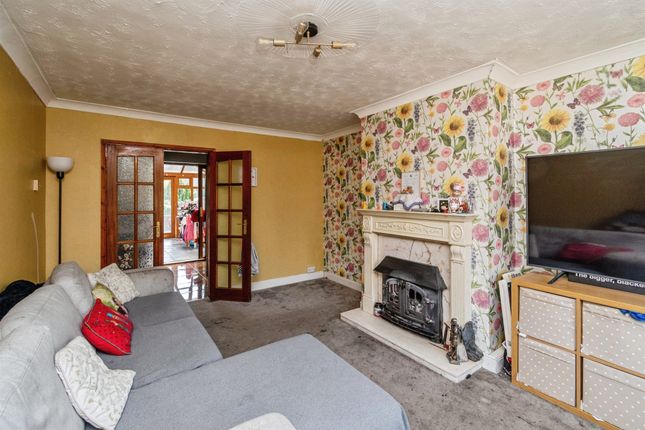 32, Broadwaters Road, Wednesbury photo 2