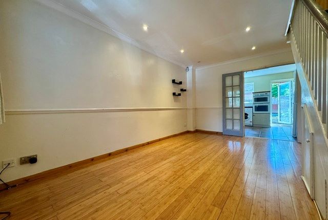 13, Priest Park Avenue, Harrow photo 2