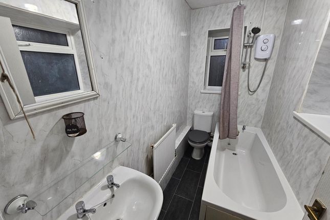 14 Maes Collen, Cwmrhydyceirw, Swansea photo 2