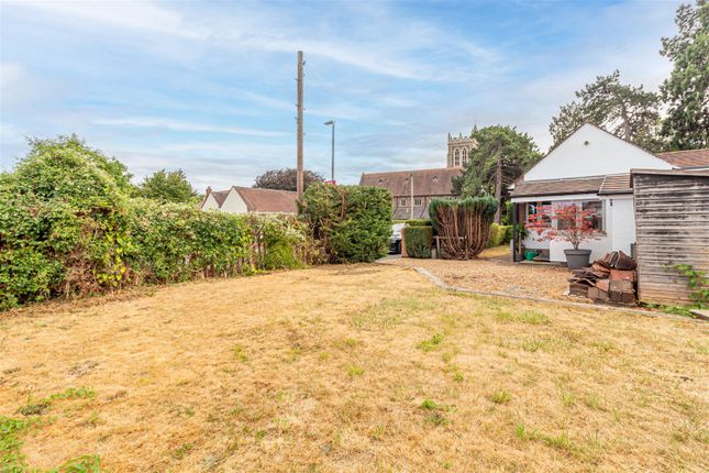 61, Church Road, Malvern photo 4