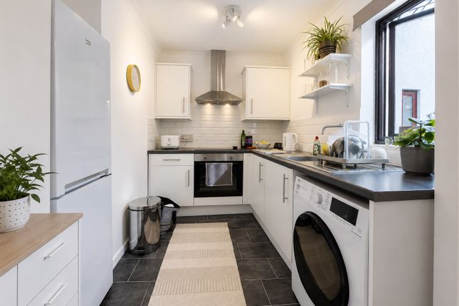Flat 9, 96, Harlington Road, Uxbridge photo 3