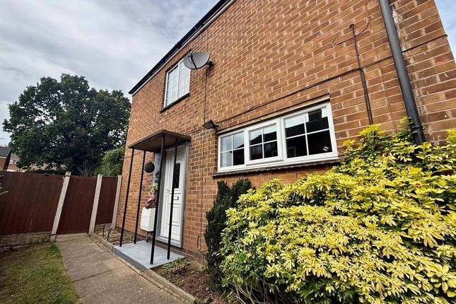 28, Sycamore Cres, Nottinghamshire photo 2